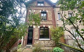 Agreable Maison De Ville Sur Trois Etages